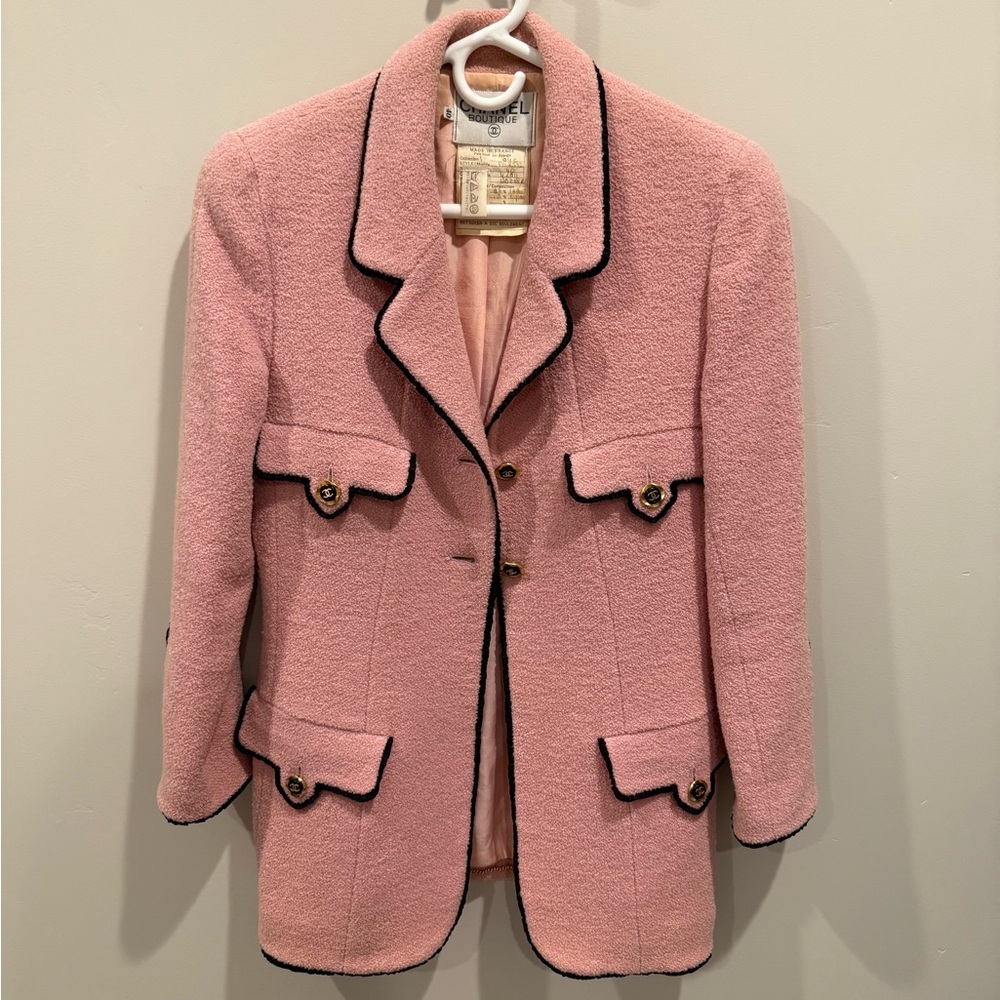 💋CHANEL Vintage Pink Blazer with Black Trim 011 - Picture 2 of 10